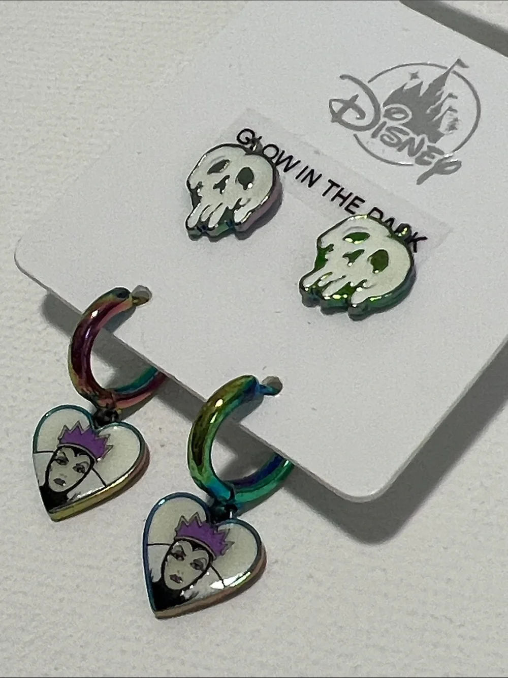 NWT Glow in the Dark Evil Queen Earrings Set